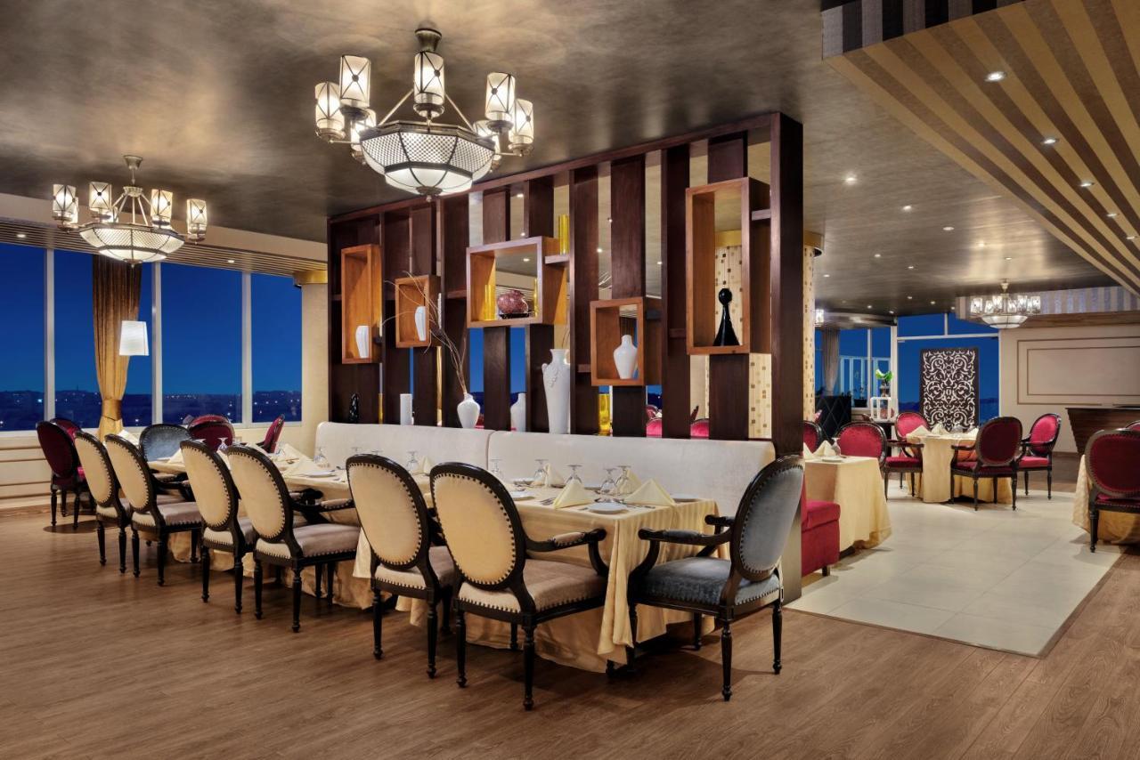 Hotel Ramada By Wyndham Karachi Creek Esterno foto
